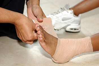 Sprained Ankles: Symptoms, Treatment & More - The Orthopedic Clinic